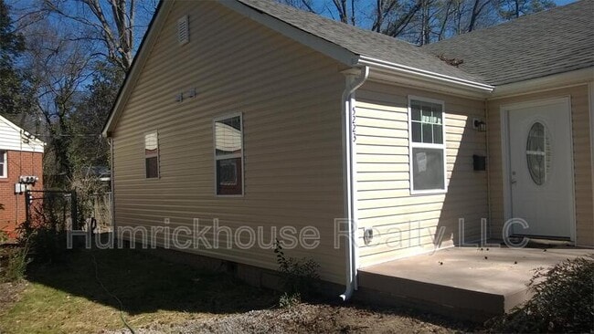 property at 5223 Valley Stream Rd