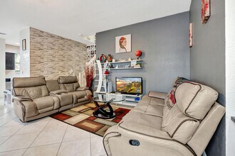 5018 Ellery Terrace in West Palm Beach, FL - Building Photo - Building Photo