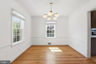 618 Wayne Ave in Silver Spring, MD - Building Photo - Building Photo