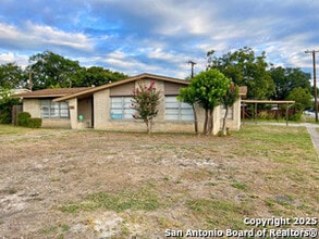 4539 Eisenhauer Rd in San Antonio, TX - Building Photo - Building Photo