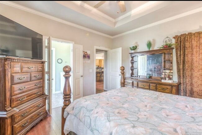 property at 11220 S Cedar St