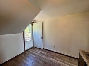 1305 Merrill Ave in Wausau, WI - Building Photo - Building Photo