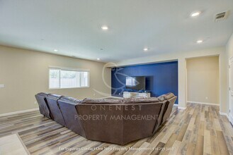 2050 Danforth Way in Plumas Lake, CA - Building Photo - Building Photo