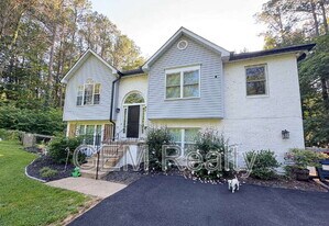 21 Countryside Dr in Fredericksburg, VA - Building Photo