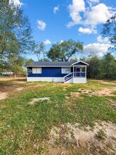 137 County Rd 3431 in Cleveland, TX - Building Photo - Building Photo