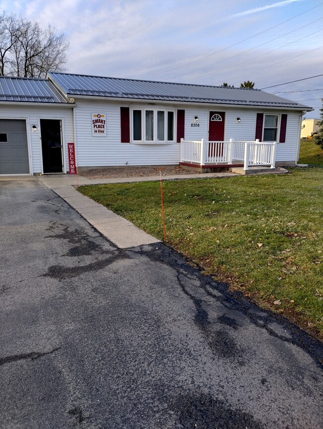 8306 Park Rd in Batavia, NY - Building Photo - Building Photo