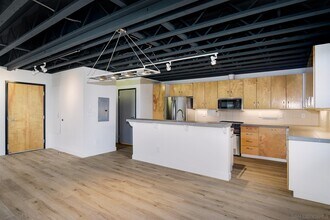4134 Adams Ave-Unit -#9 in San Diego, CA - Foto de edificio - Building Photo