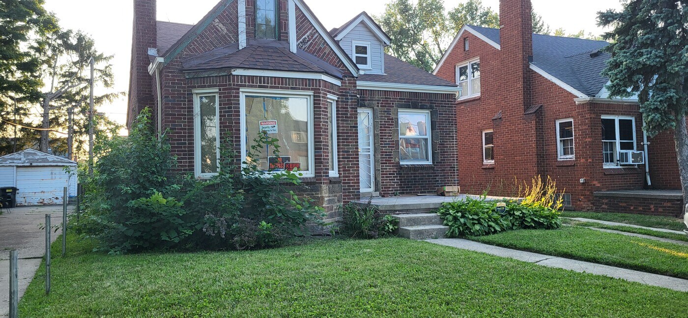 19311 Freeland St in Detroit, MI - Building Photo
