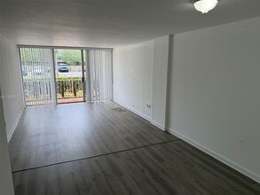 13120 SW 92nd Ave in Miami, FL - Building Photo - Building Photo