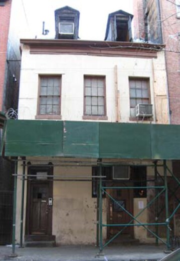 82-84 Bedford St in New York, NY - Building Photo - Building Photo