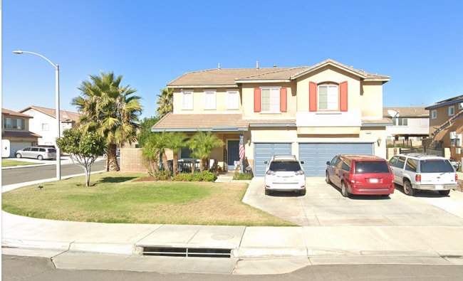 6785 Leanne St