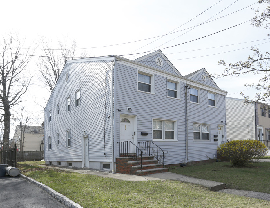 714-718 Ogden St in Elizabeth, NJ - Building Photo