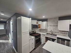 303 Dobbs St in Benton, AR - Building Photo - Building Photo