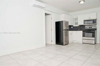 12322 NE 6th Ave in North Miami, FL - Building Photo - Building Photo