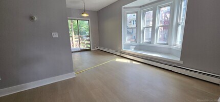 306 Sigourney St in Hartford, CT - Building Photo - Building Photo