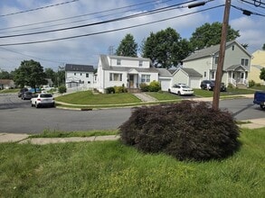 40 Highview Dr in Clifton, NJ - Building Photo - Building Photo