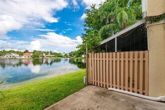 2849 Belmont Ln in Hollywood, FL - Building Photo - Building Photo