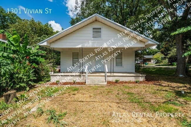 property at 1301 Vivian St SW