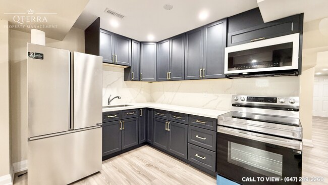 3 Christine Elliott Av in Whitby, ON - Building Photo - Building Photo