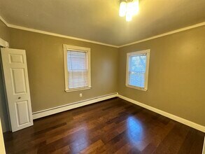 20 Linden St, Unit 1 in Somerville, MA - Building Photo - Building Photo