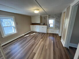 77 North St in Waterville, ME - Building Photo
