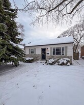 223 S May St in Joliet, IL - Building Photo