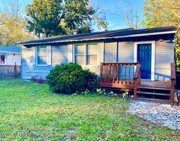 2162 Allandale Cir N in Jacksonville, FL - Building Photo