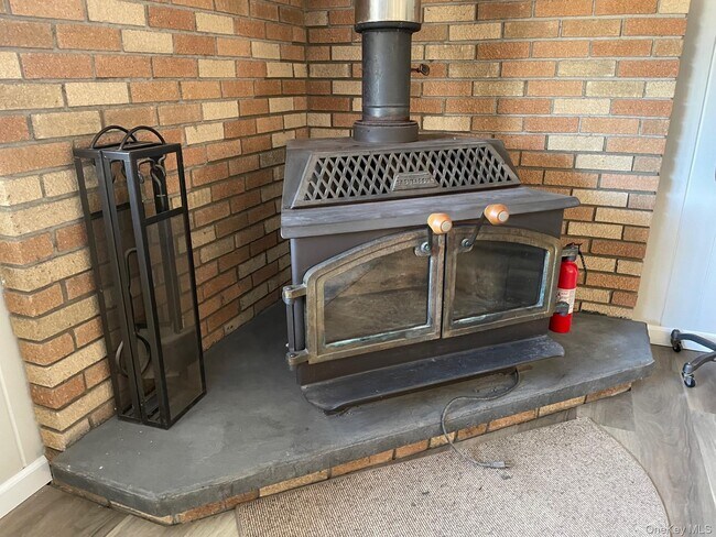 1380 US-9 in Garrison, NY - Building Photo - Building Photo