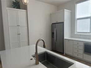 428 SW B St in Bentonville, AR - Building Photo - Building Photo