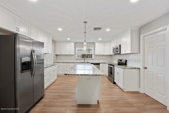 310 Hamlin Ave in Satellite Beach, FL - Building Photo - Building Photo