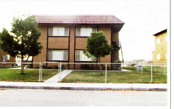 Charleston Heights in Las Vegas, NV - Building Photo