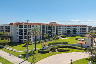 The San Remo Club in Boca Raton, FL - Foto de edificio - Building Photo