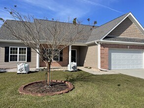 213 Emerald Ridge Rd in Jacksonville, NC - Building Photo - Building Photo