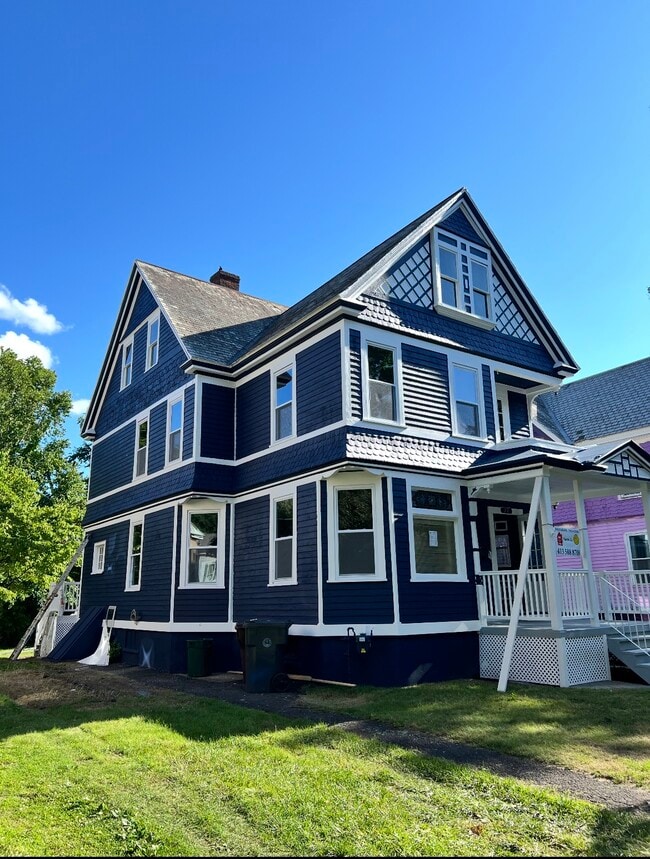 22 Woronoco Ave, Unit 1