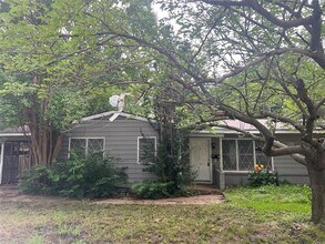 128 Vandenburg Dr in Denison, TX - Building Photo - Building Photo