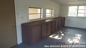 13787 Macdona Lacoste Rd in Atascosa, TX - Building Photo - Building Photo