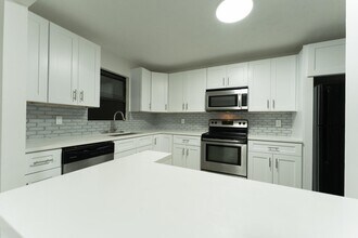 1181 SW Sarto Ln in Port St. Lucie, FL - Building Photo - Building Photo