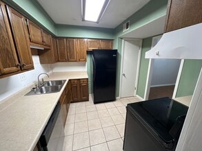 Oak Meadow Townhome in Auburn, AL - Building Photo - Building Photo