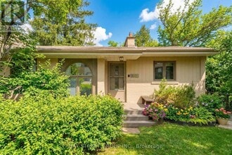 2558 Mindemoya Rd in Mississauga, ON - Building Photo - Building Photo