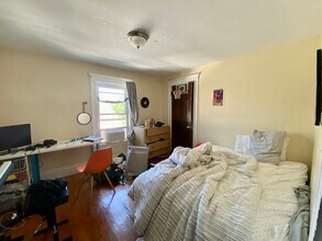 89 Winthrop St, Unit 2 in Medford, MA - Foto de edificio - Building Photo