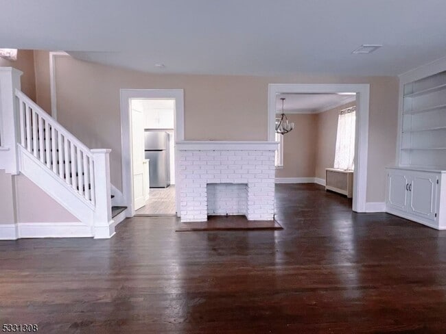 45 Cypress St in Millburn, NJ - Building Photo - Building Photo