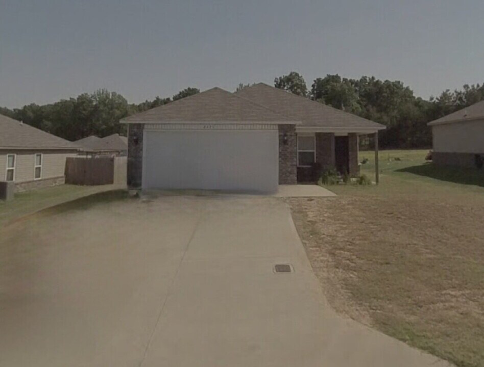 2421 Judes Wy in Jonesboro, AR - Building Photo