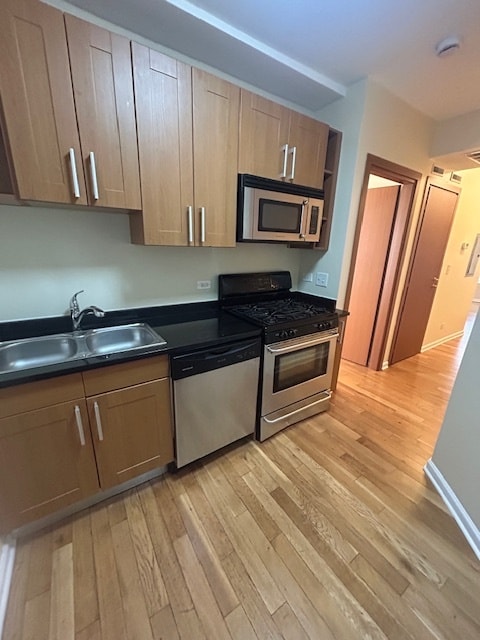 3103 W Lawrence Ave, Unit 3