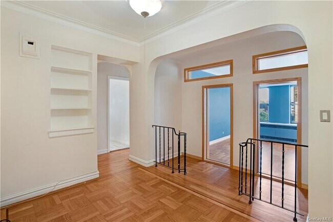 210 Martine Ave, Unit 6H in White Plains, NY - Building Photo - Building Photo