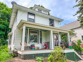 118 E Park St in Marquette, MI - Building Photo