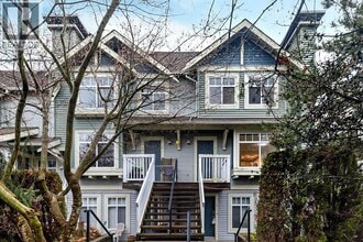 7488 Southwynde Ave in Burnaby, BC - Building Photo - Building Photo