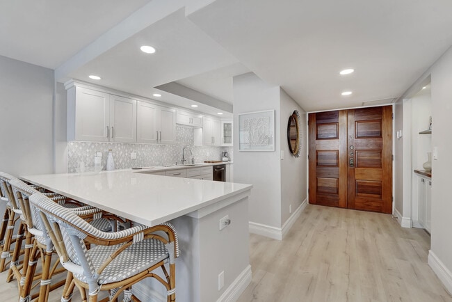 2175 S Ocean Blvd in Delray Beach, FL - Building Photo - Building Photo