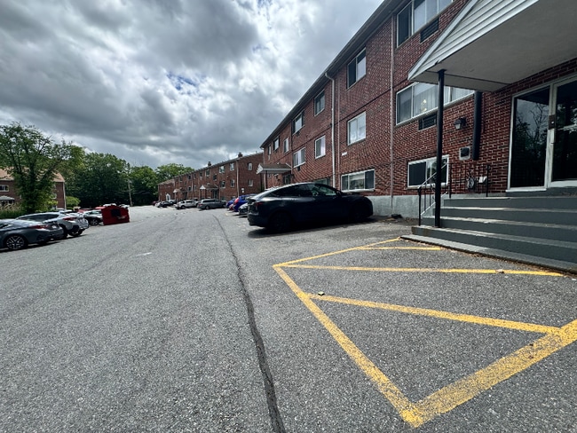 137 Winthrop St in Framingham, MA - Building Photo - Building Photo