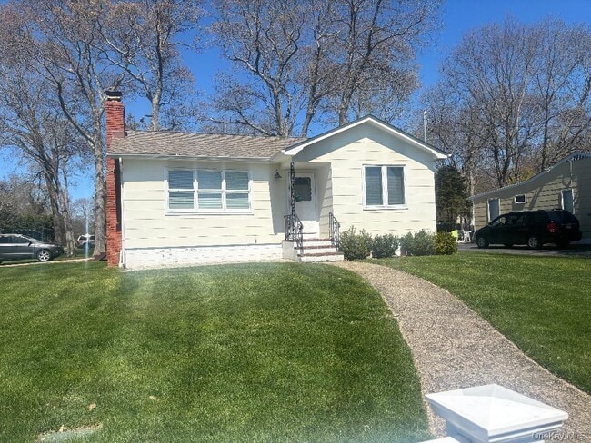 property at 5 Mallard Dr