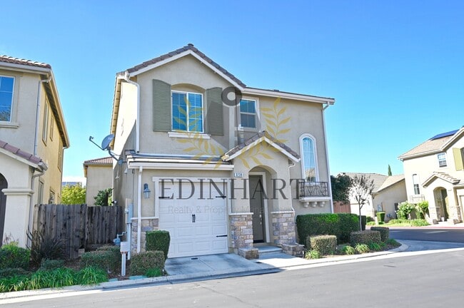 3238 Lahar Ln in Clovis, CA - Building Photo - Building Photo